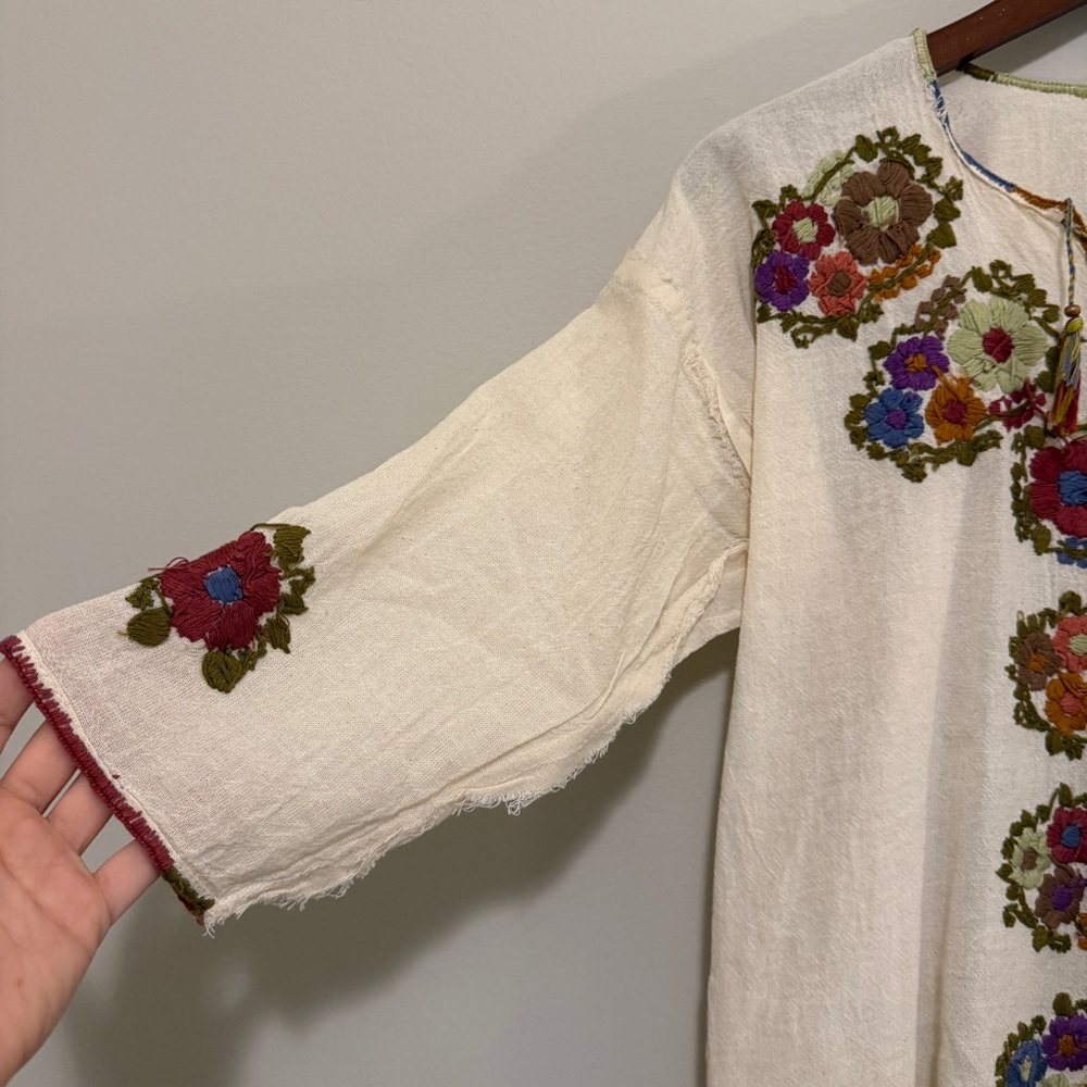 Embroidered Top Blouse Women S/M Flowers Cottagecore Whimsical Hippie 70s Dainty - Picture 5 of 13